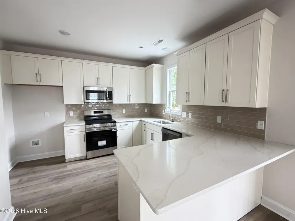 1059 Lexington Avenue NE Leland, NC 28451