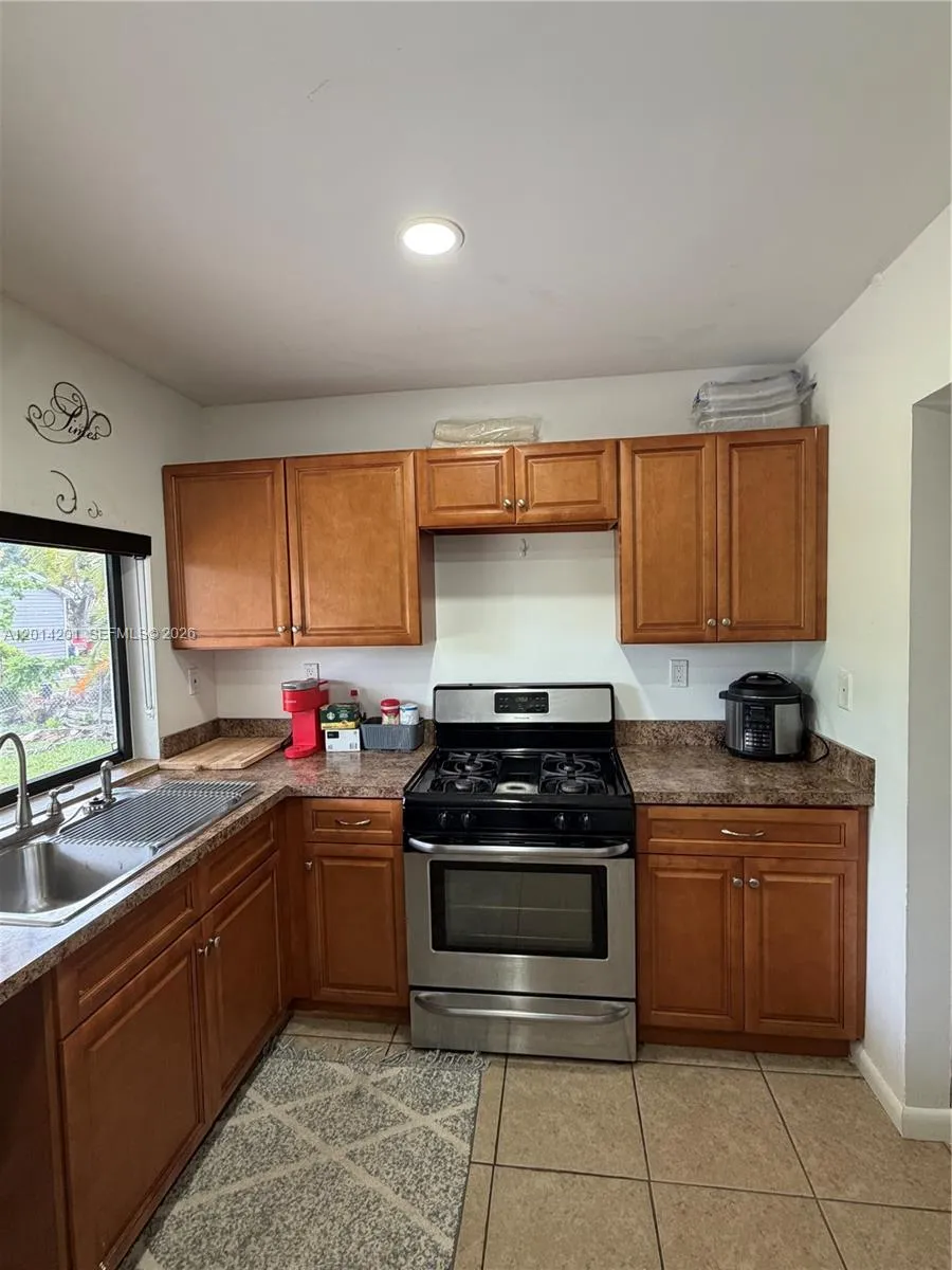 1410 199TH St Miami Gardens, FL 33169