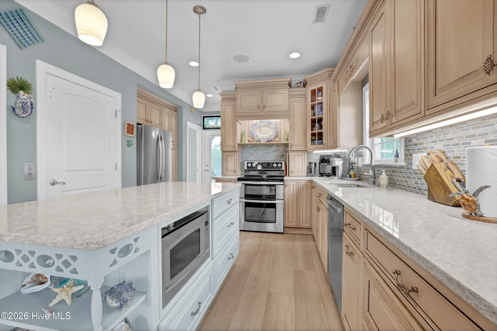 117 Beachwood Drive Surf City, NC 28445