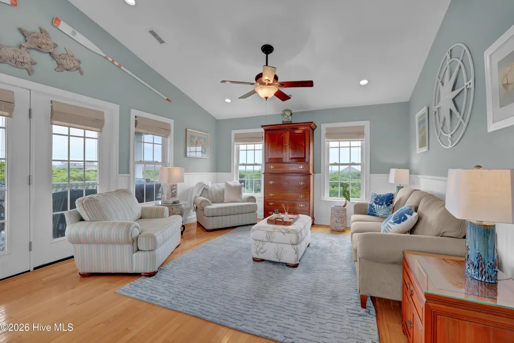 117 Beachwood Drive Surf City, NC 28445
