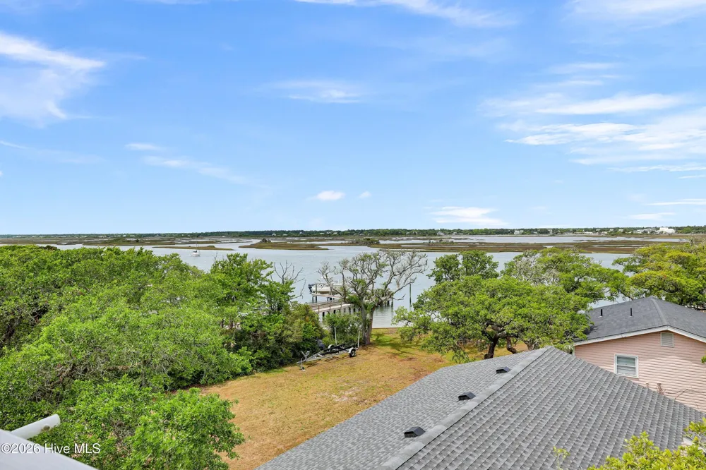 117 Beachwood Drive Surf City, NC 28445