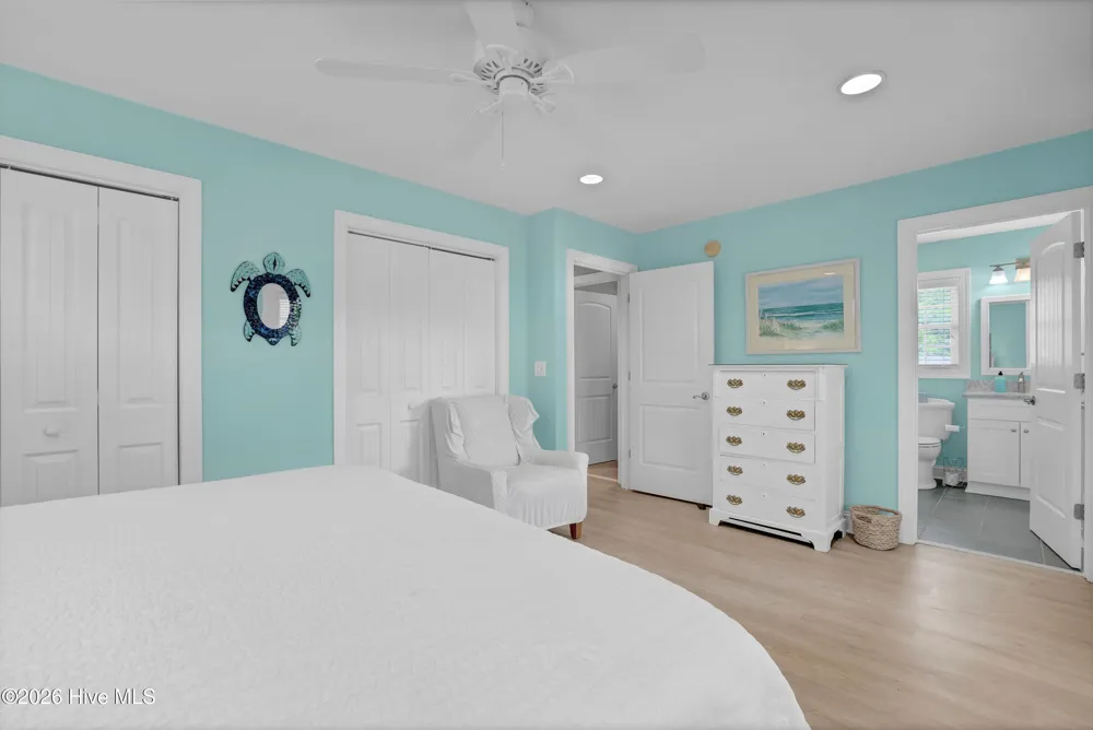 117 Beachwood Drive Surf City, NC 28445