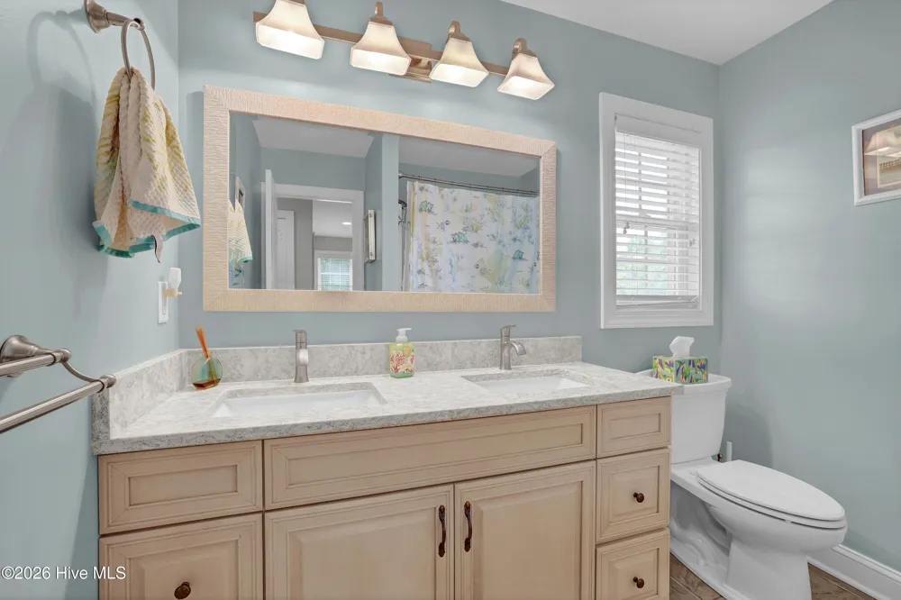 117 Beachwood Drive Surf City, NC 28445