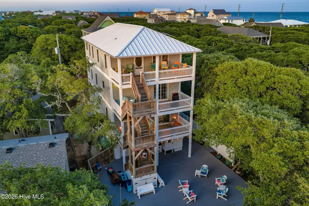 117 Beachwood Drive Surf City, NC 28445