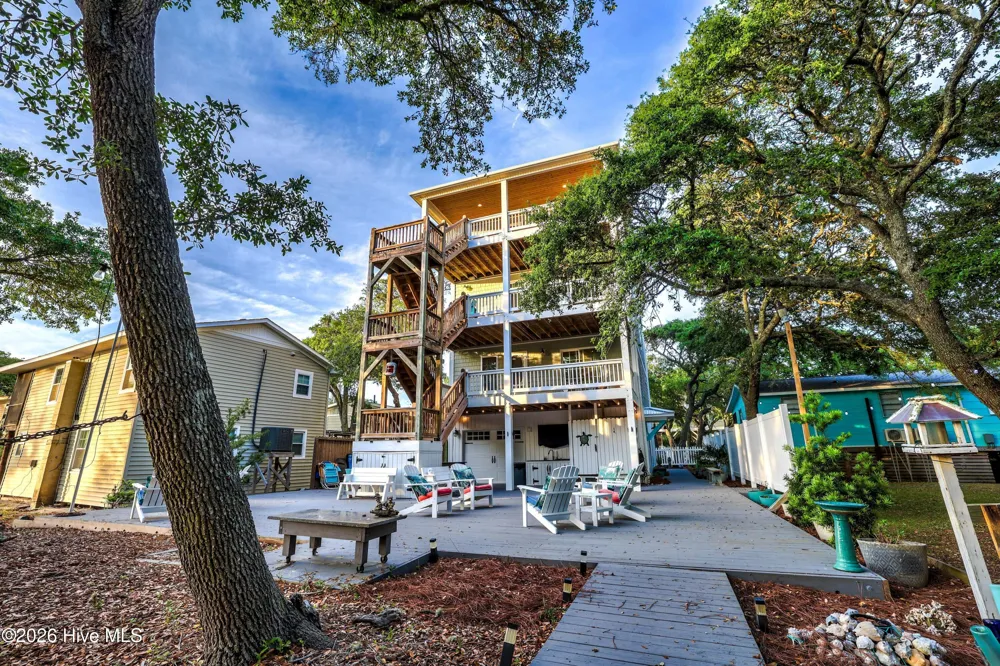 117 Beachwood Drive Surf City, NC 28445