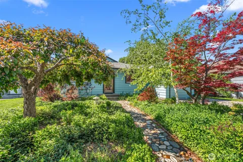 229 W Allen Avenue