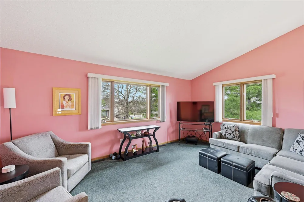14435 Pineview Drive Becker, MN 55308