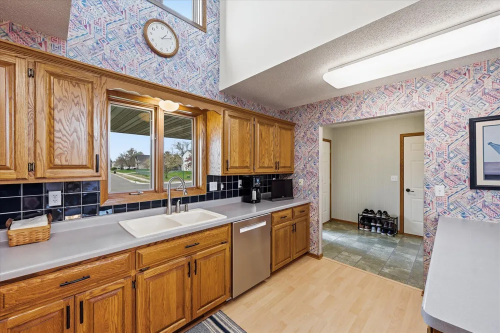 14435 Pineview Drive Becker, MN 55308