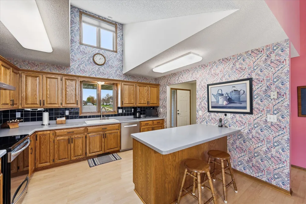 14435 Pineview Drive Becker, MN 55308