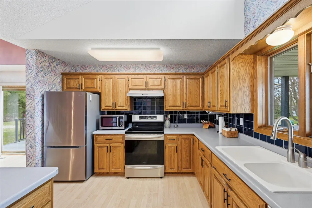 14435 Pineview Drive Becker, MN 55308