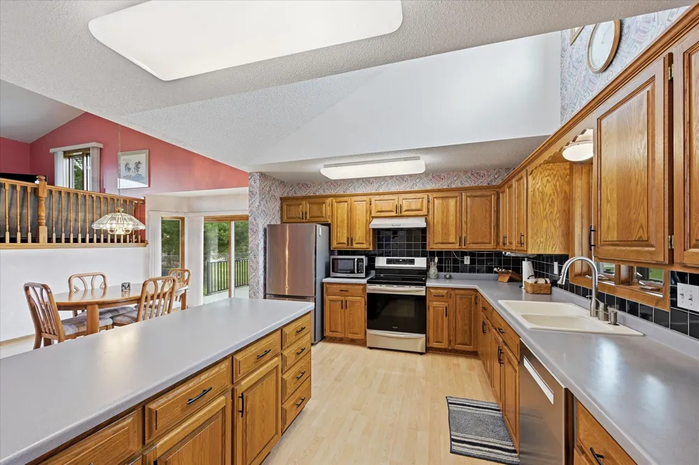 14435 Pineview Drive Becker, MN 55308