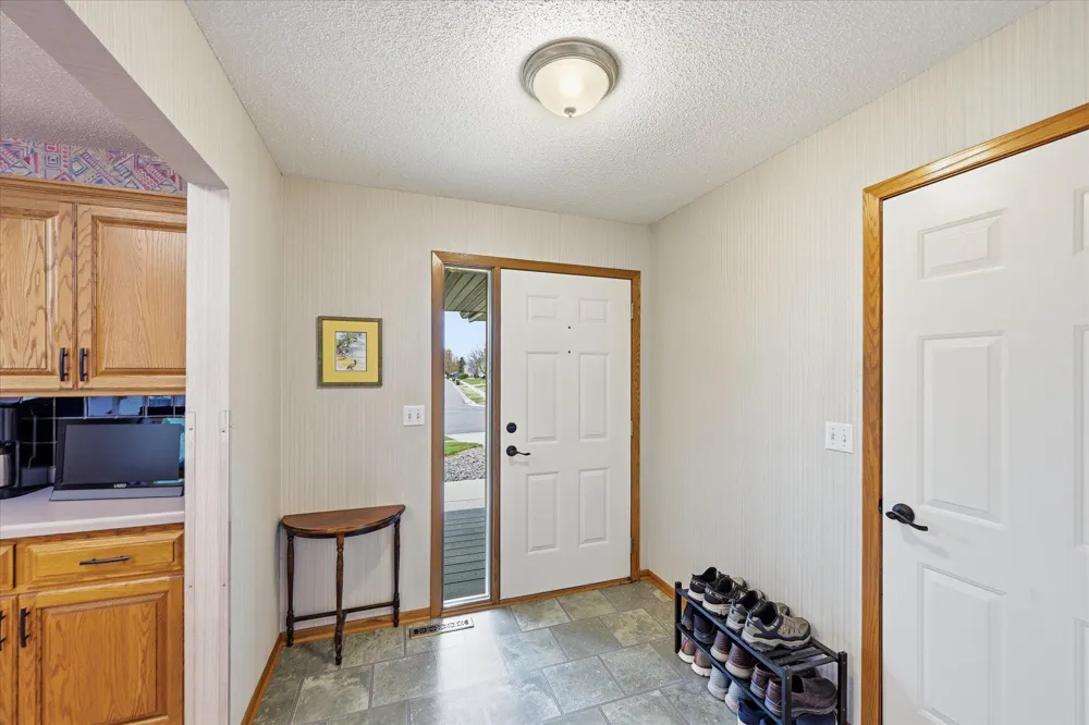 14435 Pineview Drive Becker, MN 55308