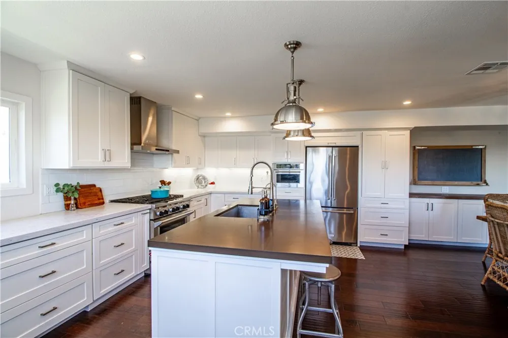 807 El Redondo Avenue Redondo Beach, CA 90277