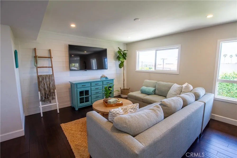 807 El Redondo Avenue Redondo Beach, CA 90277