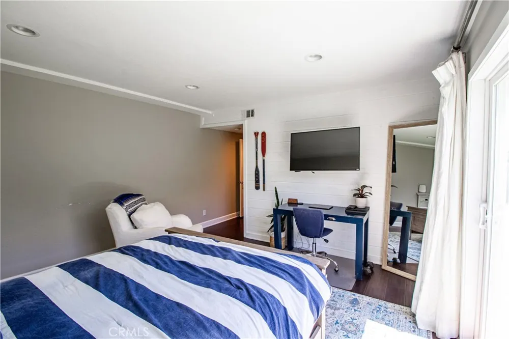 807 El Redondo Avenue Redondo Beach, CA 90277