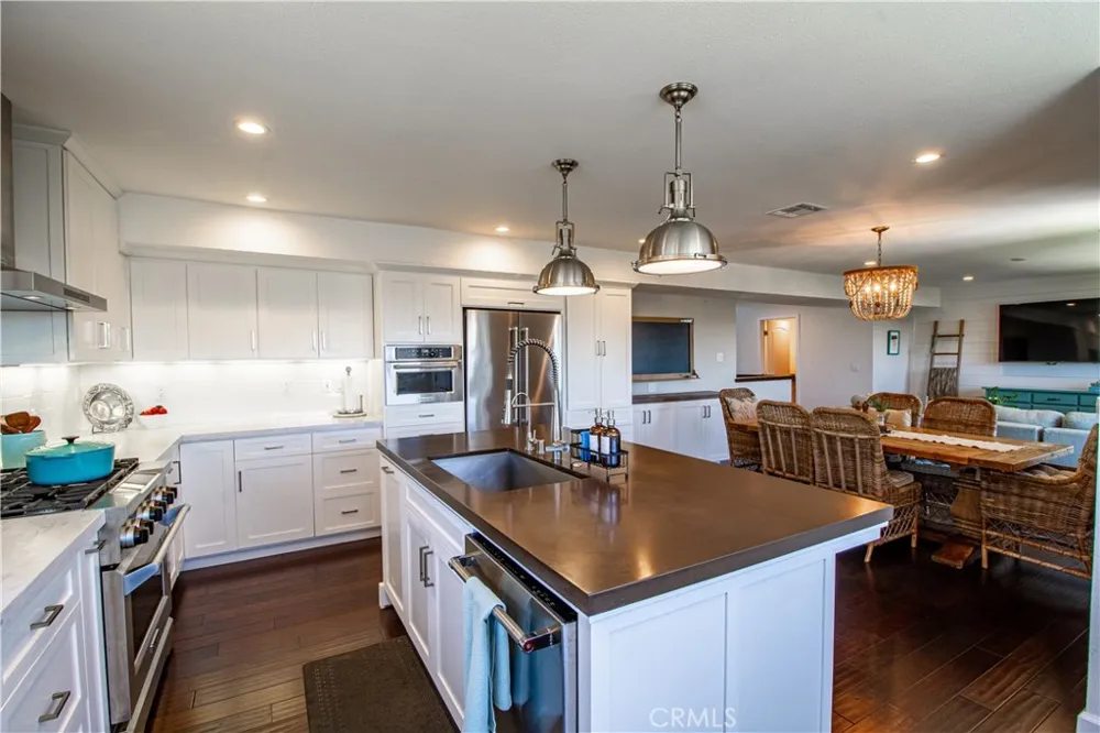 807 El Redondo Avenue Redondo Beach, CA 90277