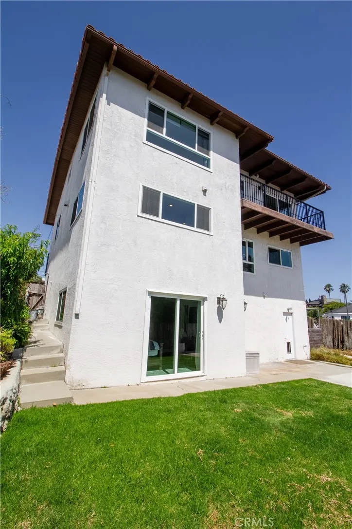 807 El Redondo Avenue Redondo Beach, CA 90277
