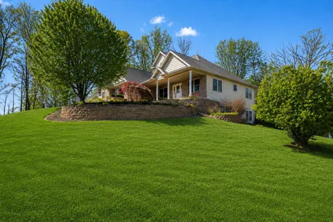 2112 Scenic Hills Drive