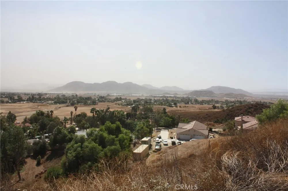 Sean Court Moreno Valley, CA 92555