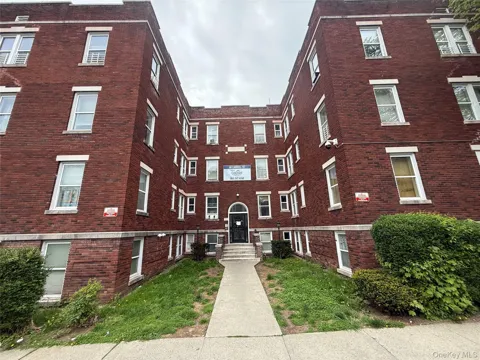 60 Carroll Street #D8