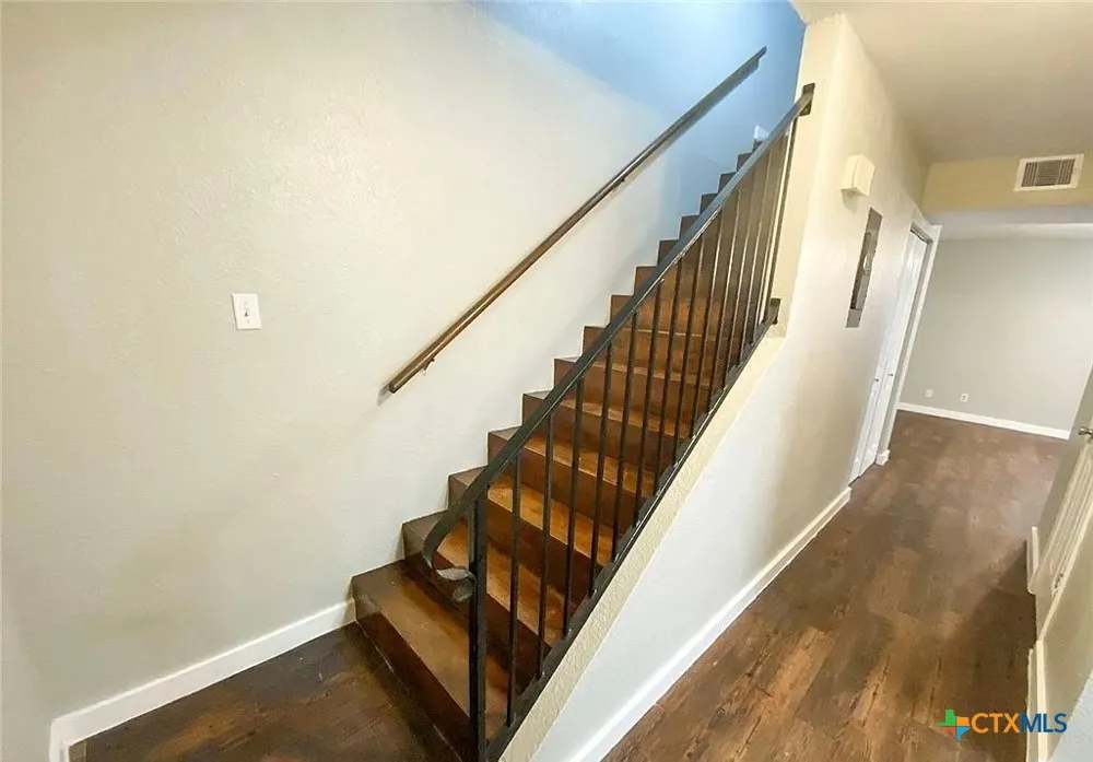 1905 Ben Wilson Street #10 Victoria, TX 77901