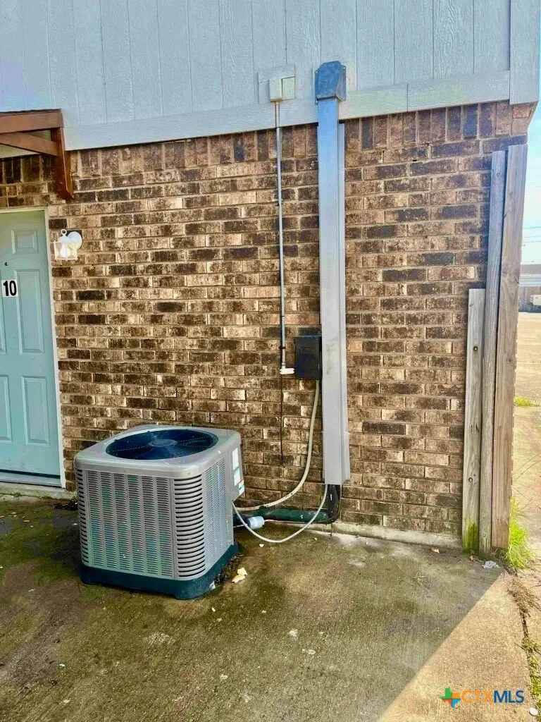 1905 Ben Wilson Street #10 Victoria, TX 77901