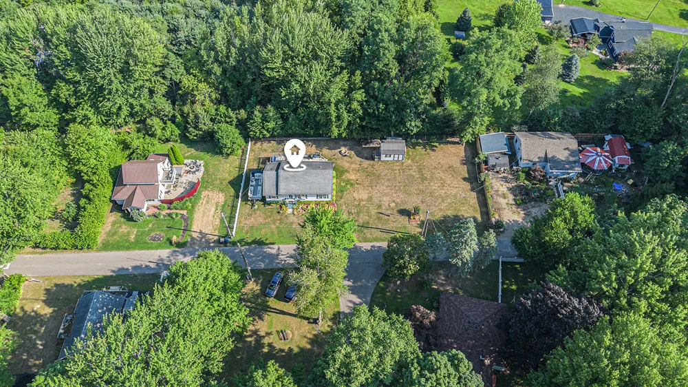 8663 Little Paw Paw Avenue Watervliet, MI 49098