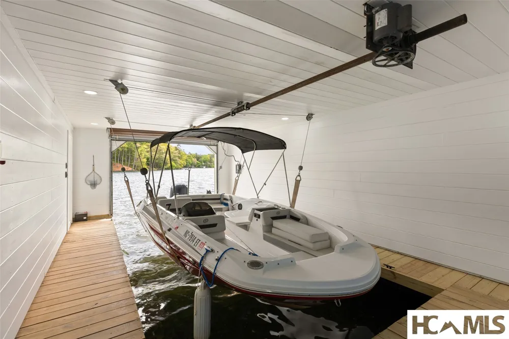 3164 W Club Blvd Lake Toxaway, NC 28747