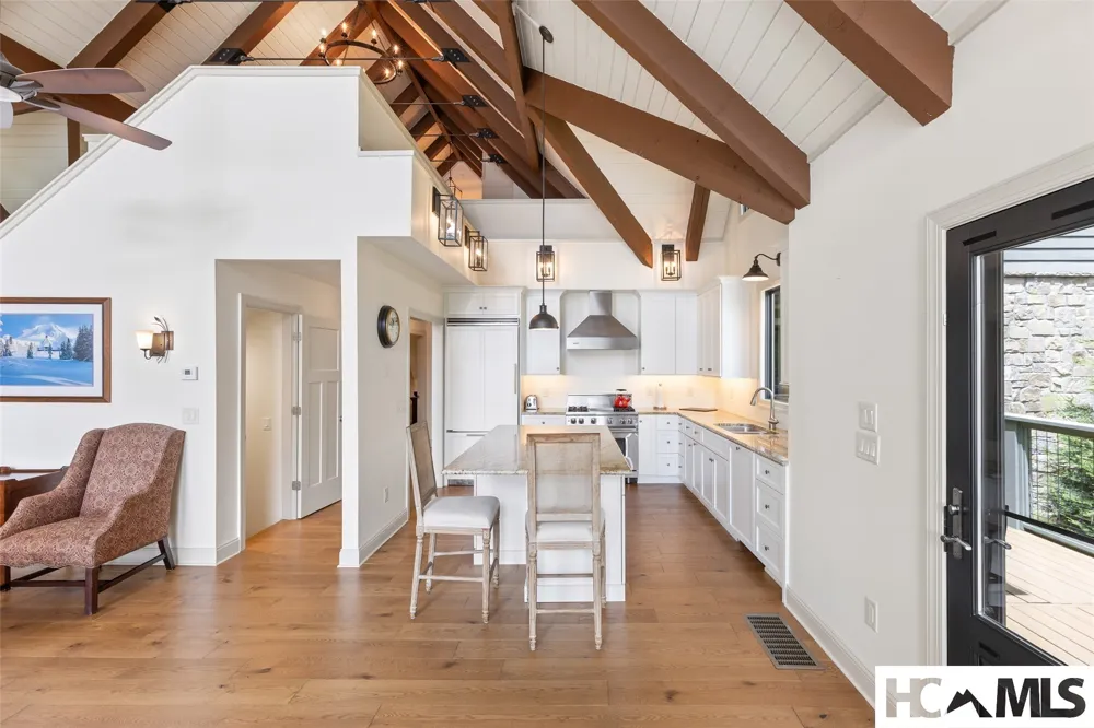 3164 W Club Blvd Lake Toxaway, NC 28747