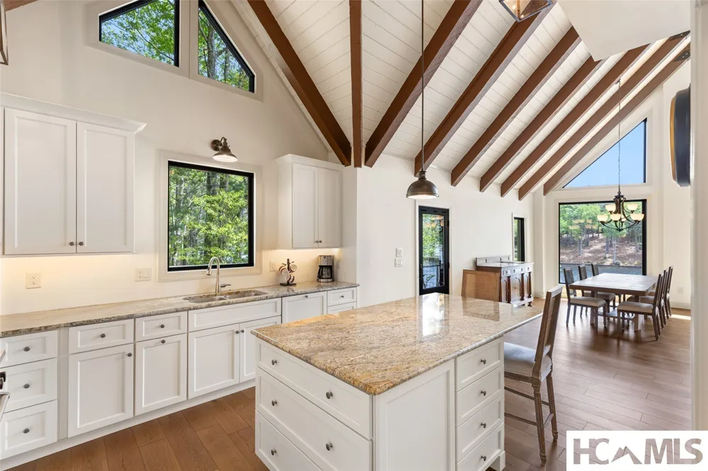 3164 W Club Blvd Lake Toxaway, NC 28747