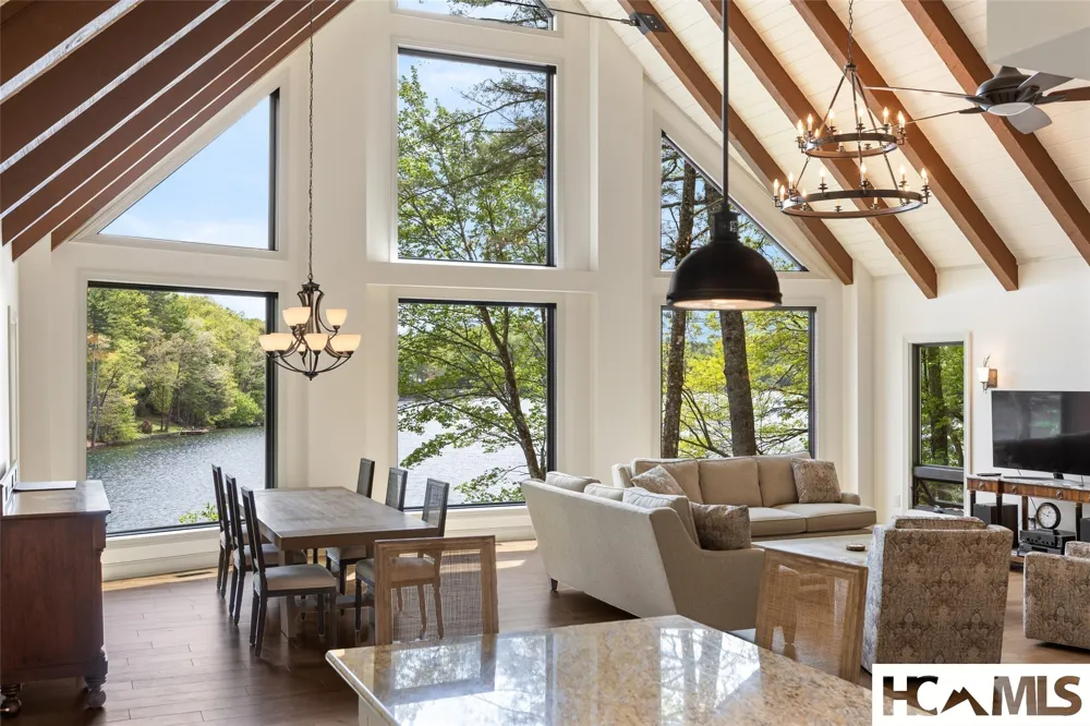 3164 W Club Blvd Lake Toxaway, NC 28747