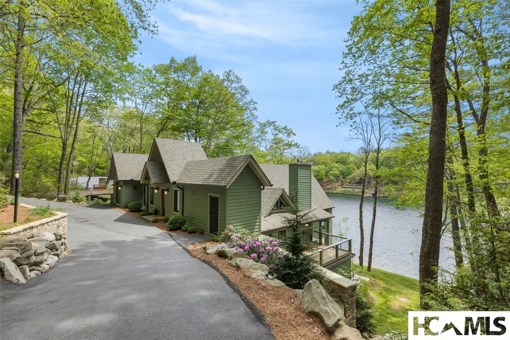 3164 W Club Blvd Lake Toxaway, NC 28747