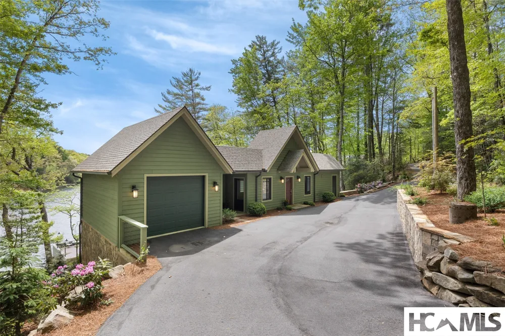 3164 W Club Blvd Lake Toxaway, NC 28747