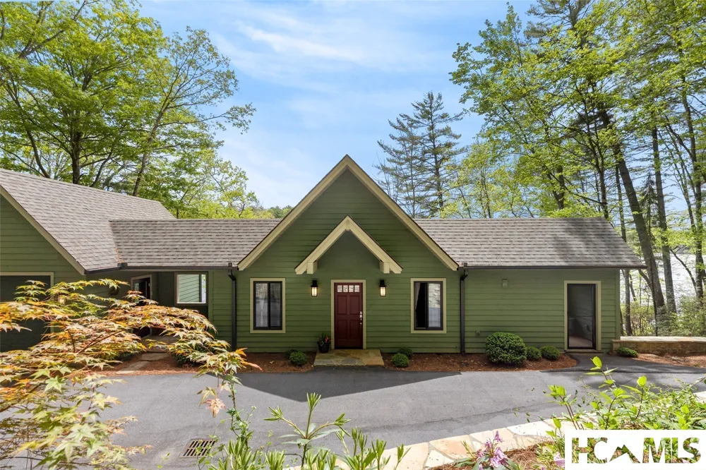 3164 W Club Blvd Lake Toxaway, NC 28747