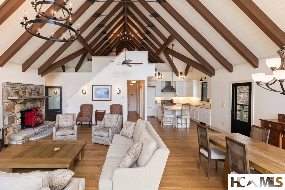 3164 W Club Blvd Lake Toxaway, NC 28747