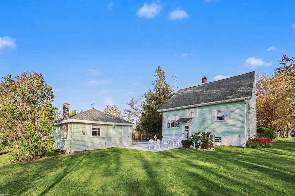 1568 Campau Avenue Port Huron Charter Township, MI 48060