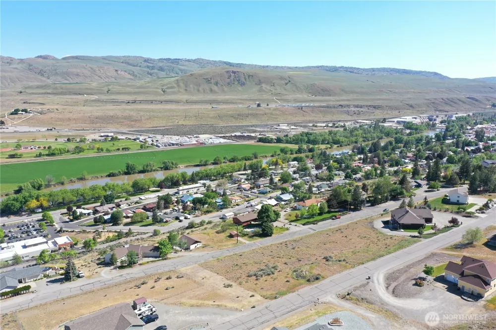 1308 Mansfield Drive Okanogan, WA 98840