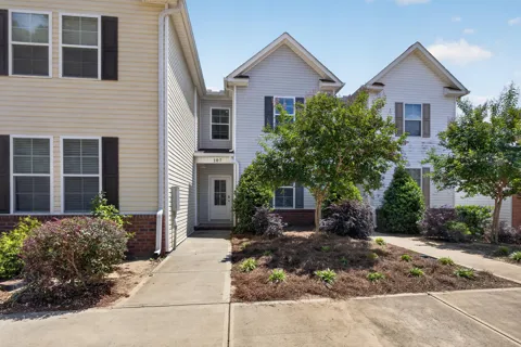 107 Willow Run