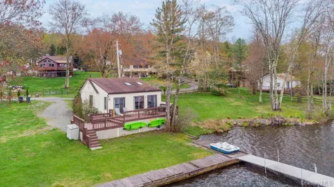 13 Redwood Lane