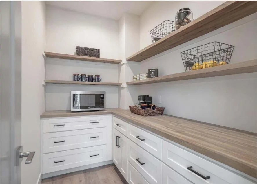 2330 Elinor Lane SE #6D East Grand Rapids City, MI 49506
