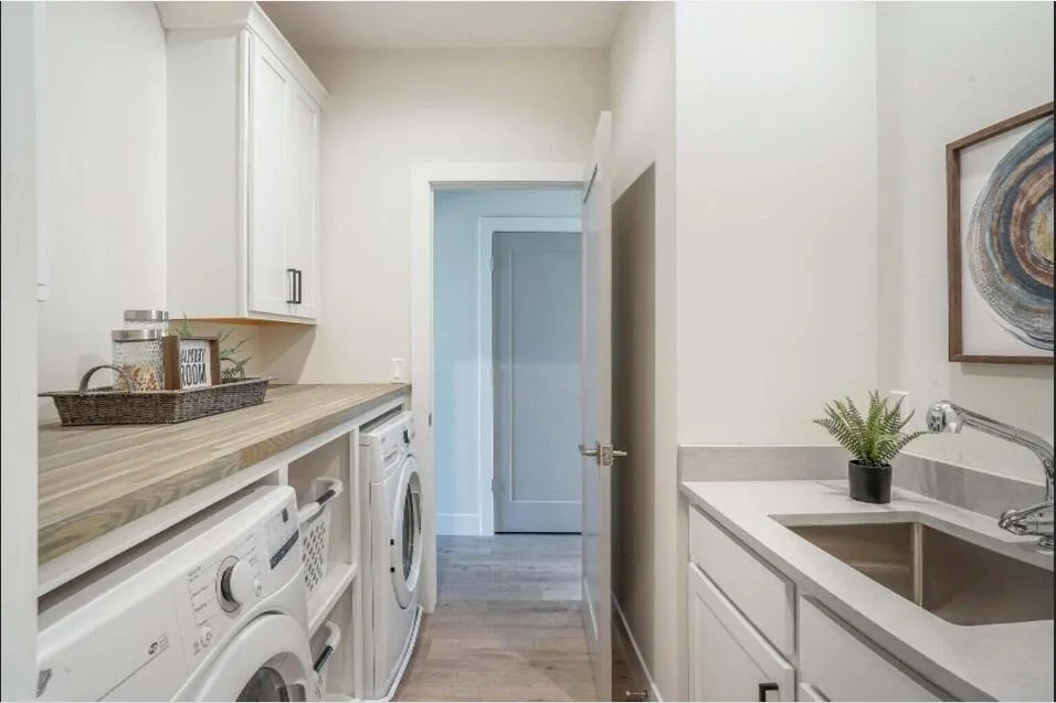 2330 Elinor Lane SE #6D East Grand Rapids City, MI 49506