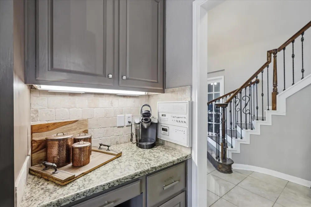 805 Highland Lakes Court Keller, TX 76248