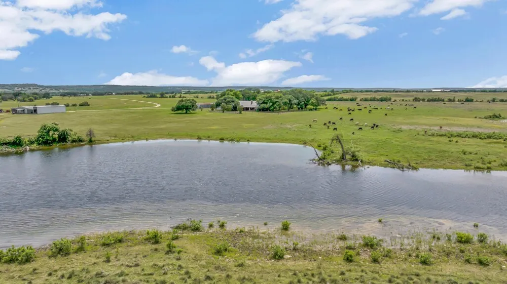 8606 Fm 219 Clifton, TX 76634