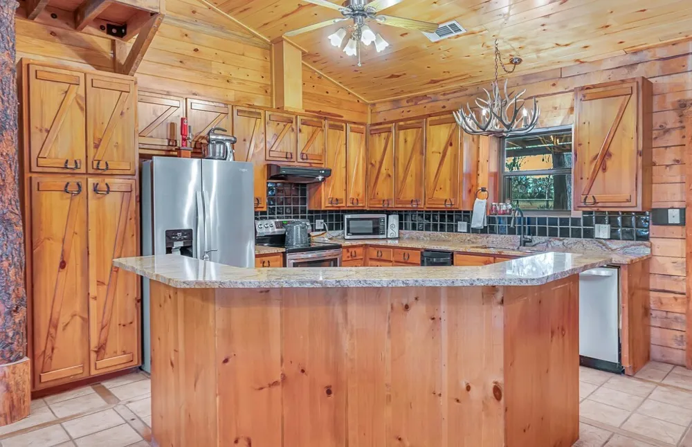 8606 Fm 219 Clifton, TX 76634