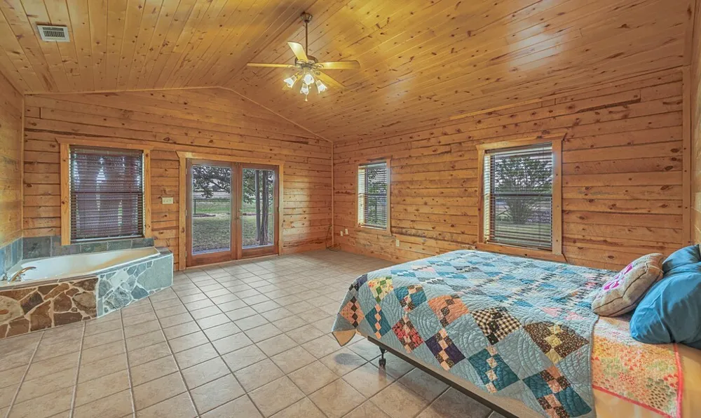 8606 Fm 219 Clifton, TX 76634
