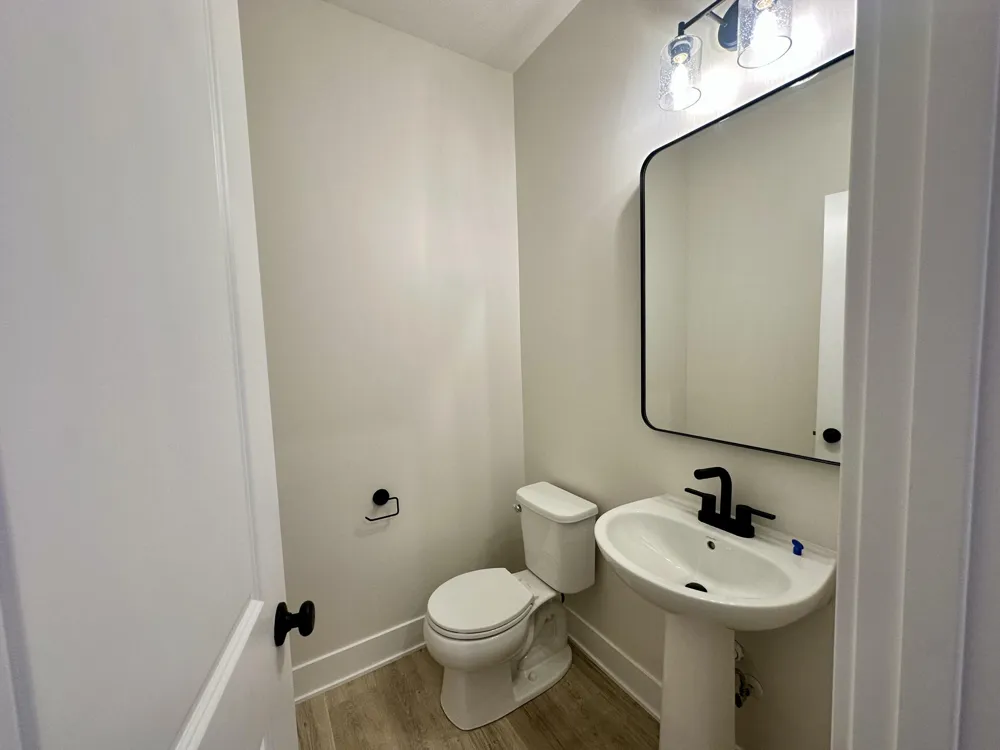 2190 Emerald Shore Circle Grand Rapids, MI 49525