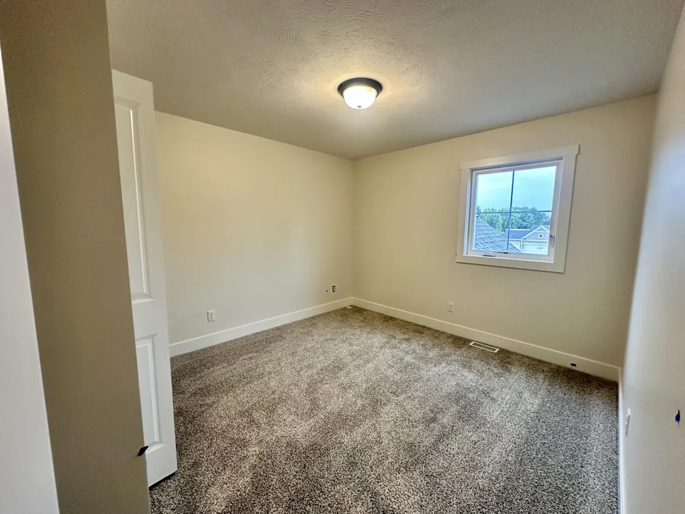 2190 Emerald Shore Circle Grand Rapids, MI 49525