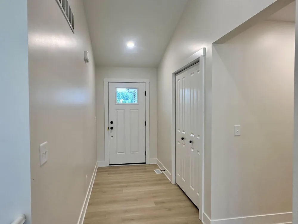 2193 Emerald Shore Circle Grand Rapids, MI 49525