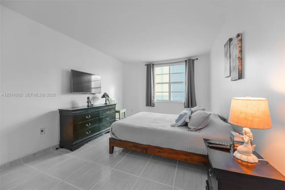 1950 S Ocean Dr #17N Hallandale Beach, FL 33009