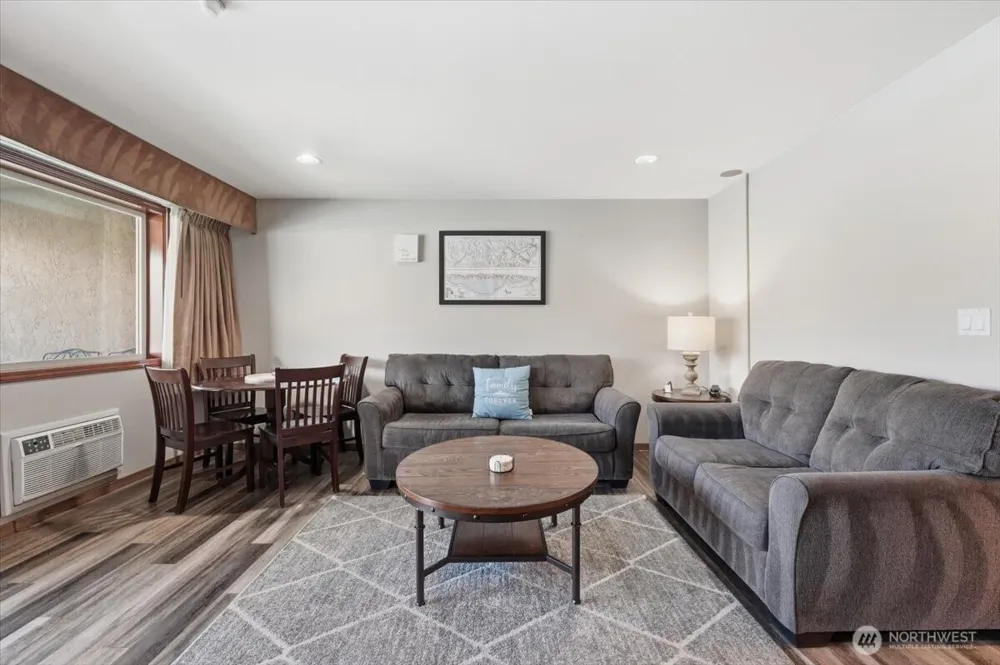 322 W Woodin Avenue #642 Chelan, WA 98816